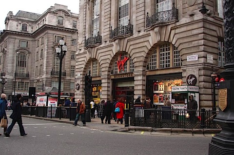 Virgin_Megastore_-_Piccadilly_Circus.JPG